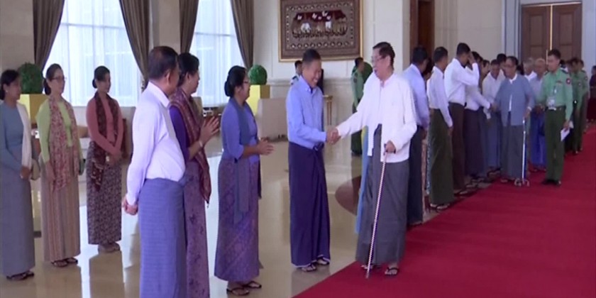 Paying Respects: Tatmadaw families pay respects to retired personnel